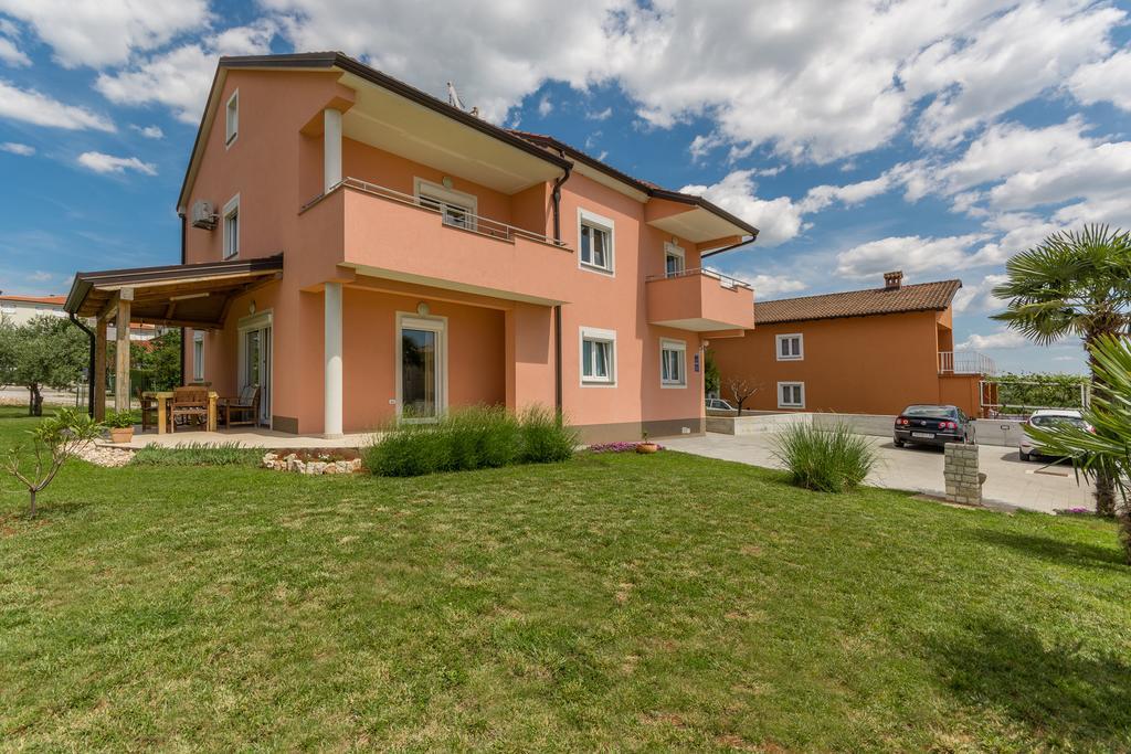 Guest House Gloria Novigrad  Exterior photo